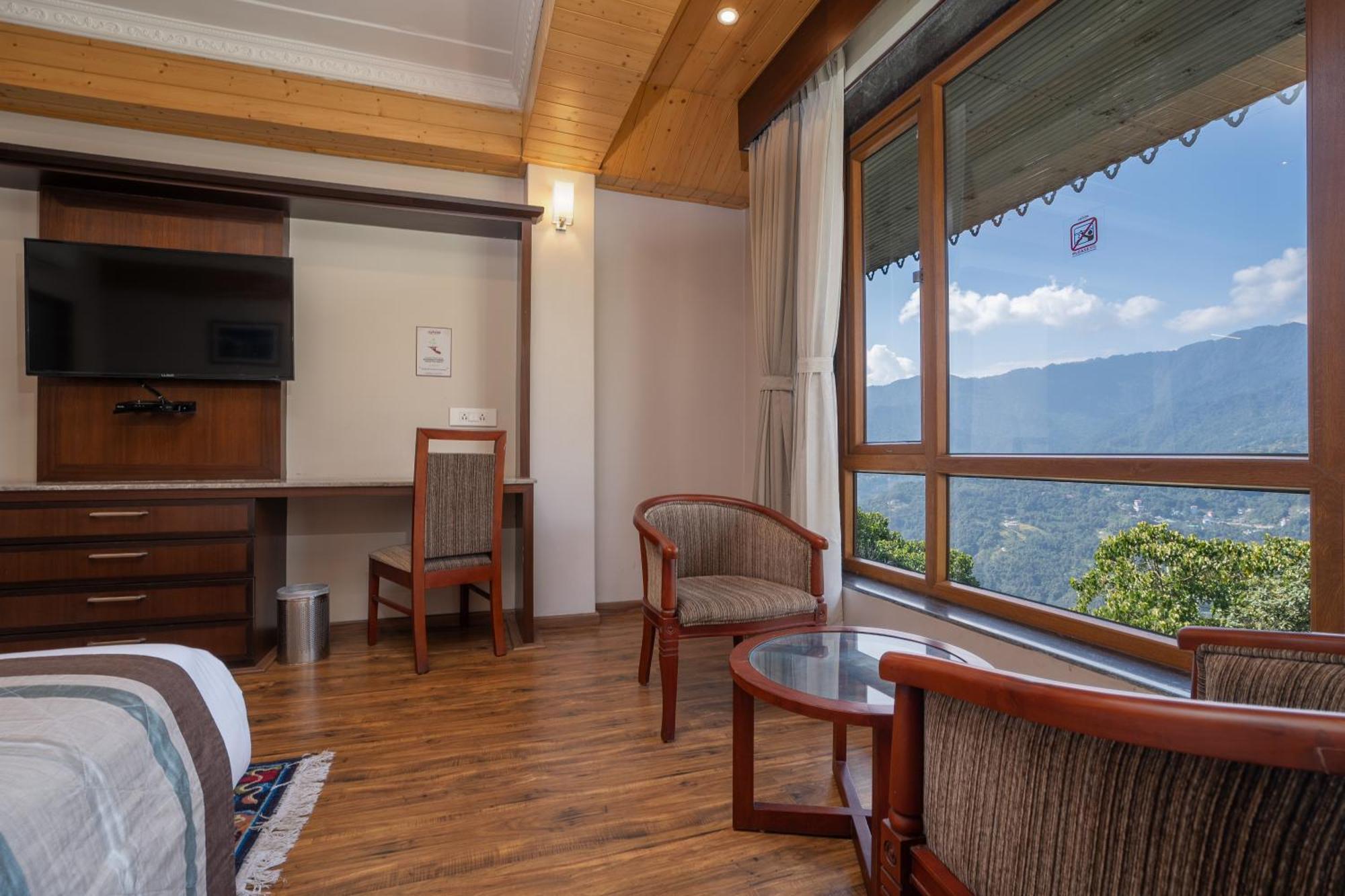 Summit Alpine Abode Hotel 5 Mins From Mg Marg Gangtok Exterior photo