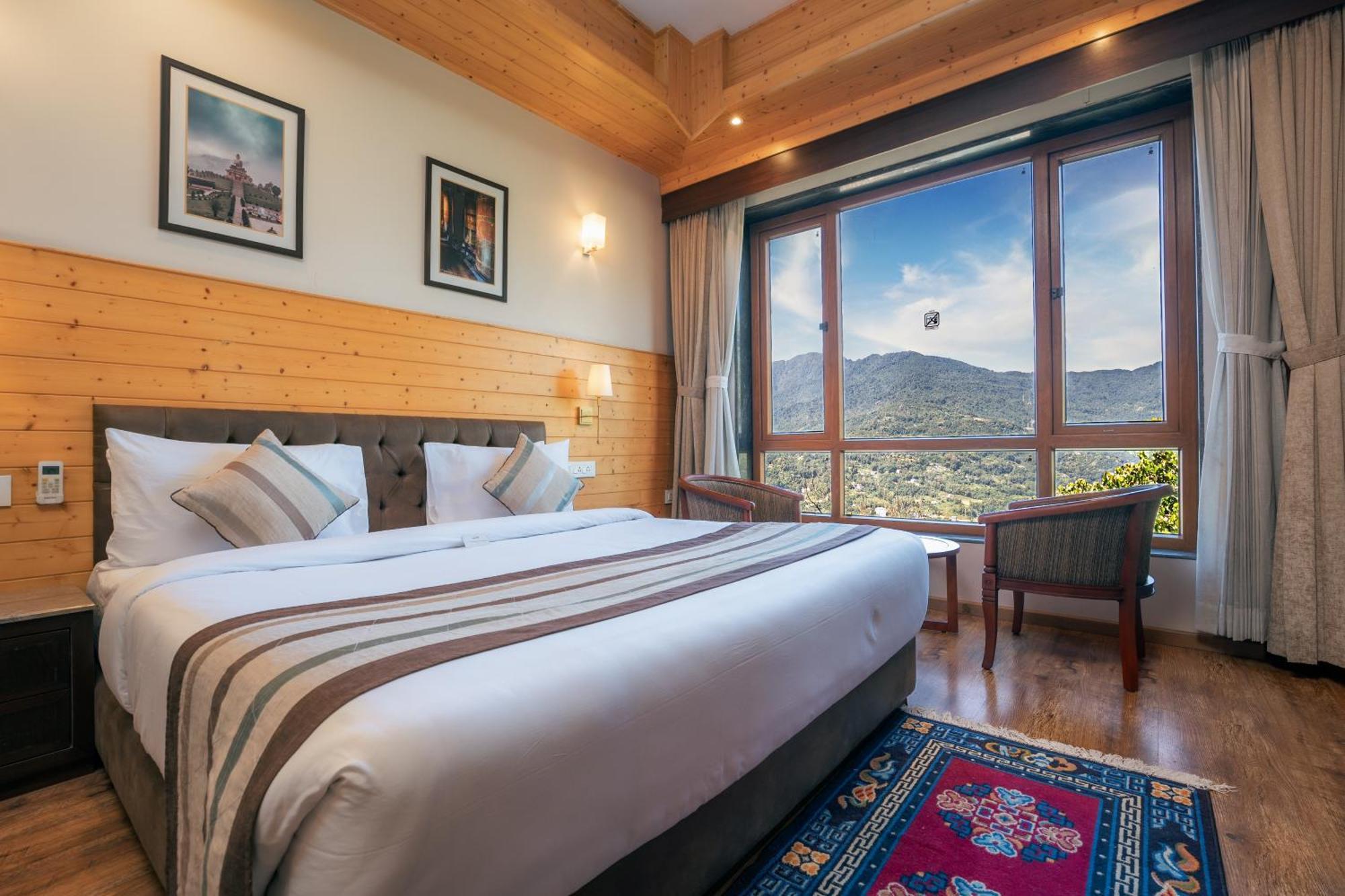 Summit Alpine Abode Hotel 5 Mins From Mg Marg Gangtok Exterior photo
