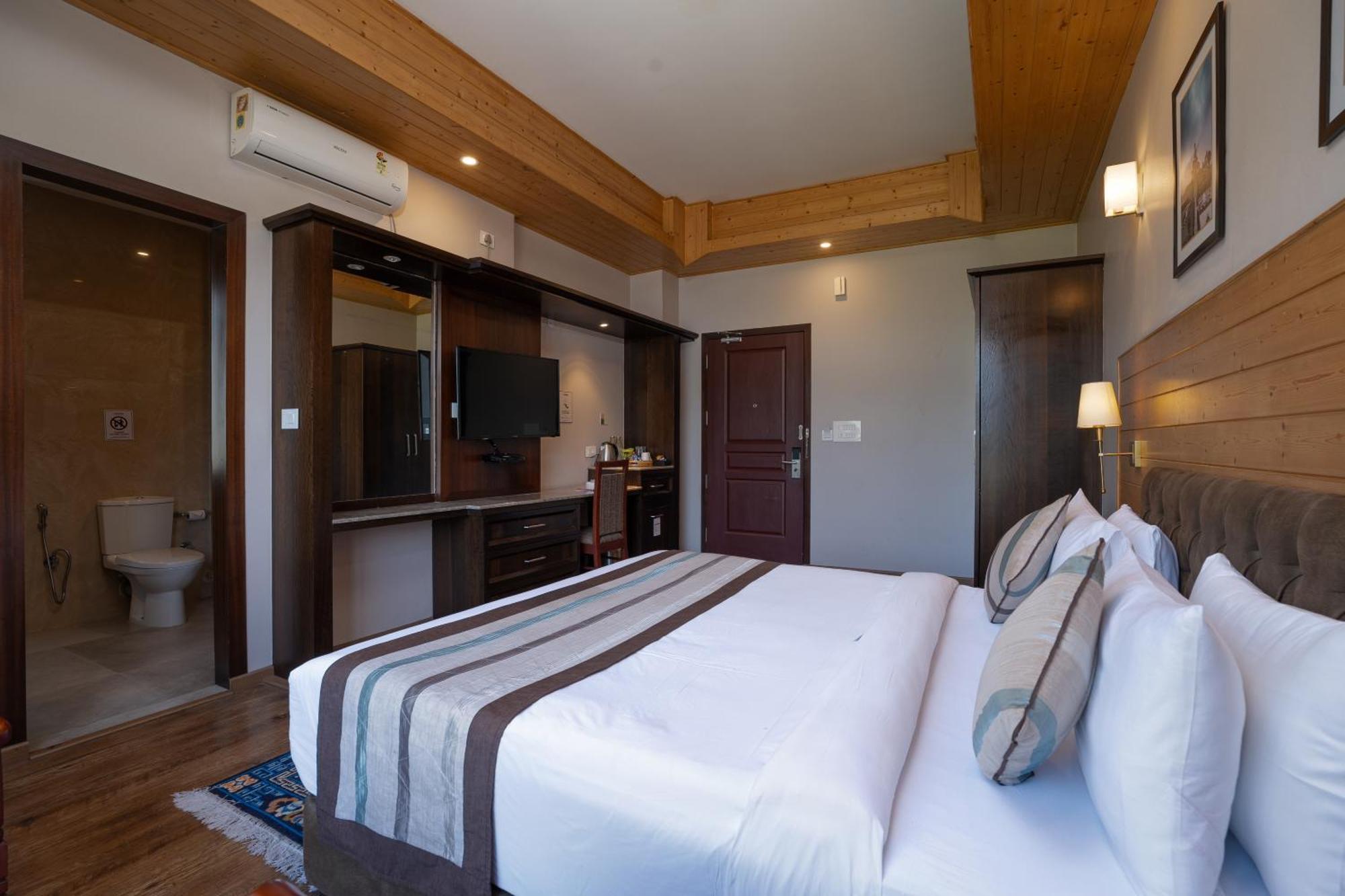 Summit Alpine Abode Hotel 5 Mins From Mg Marg Gangtok Exterior photo