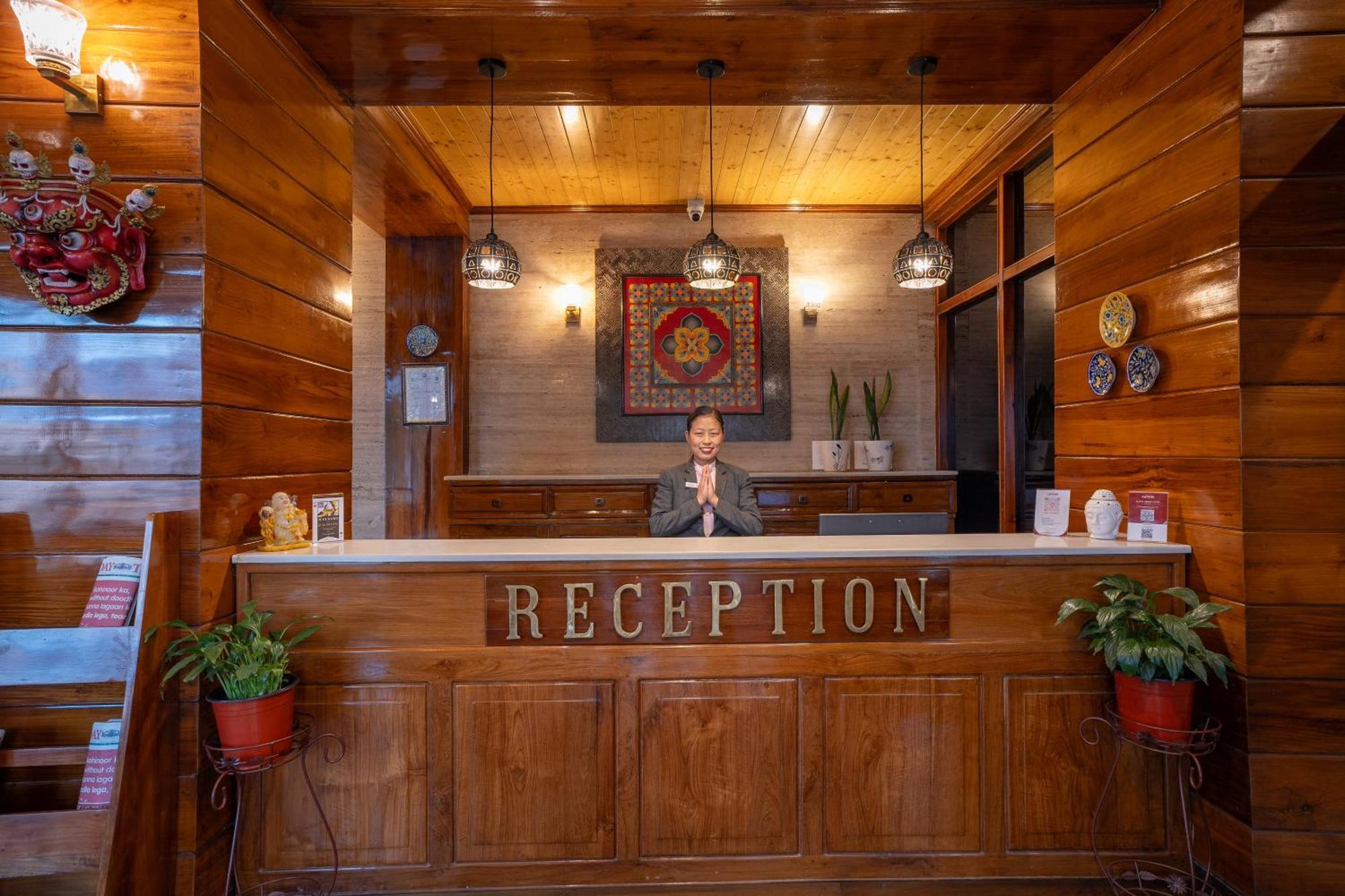 Summit Alpine Abode Hotel 5 Mins From Mg Marg Gangtok Exterior photo