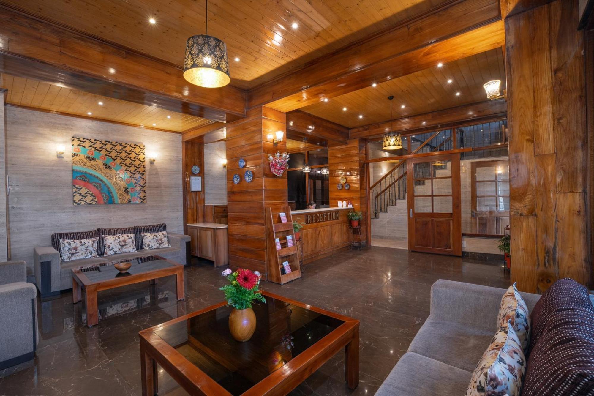 Summit Alpine Abode Hotel 5 Mins From Mg Marg Gangtok Exterior photo